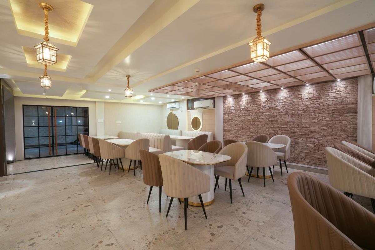 Hotel Square 36 Kota  Εξωτερικό φωτογραφία