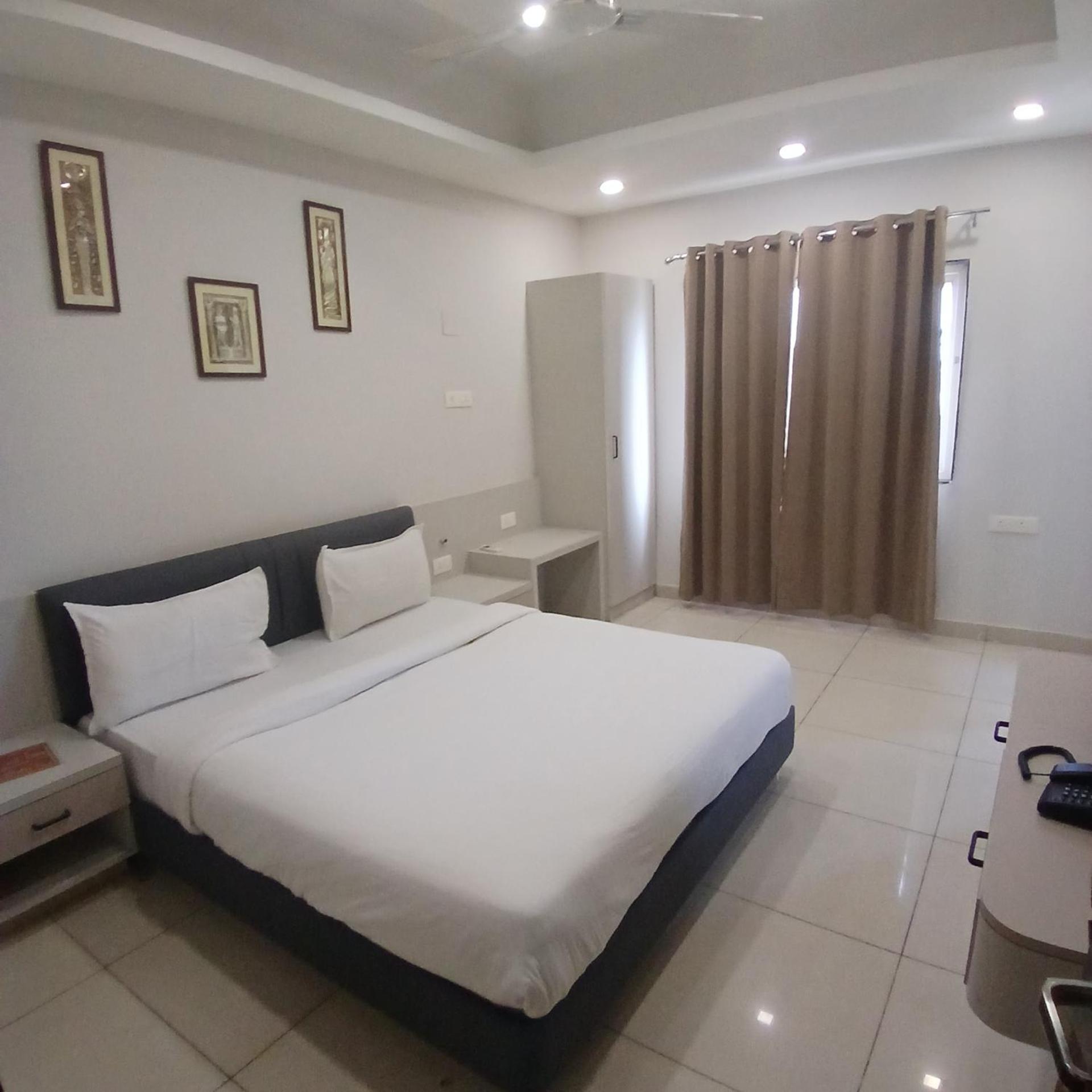 Hotel Square 36 Kota  Εξωτερικό φωτογραφία